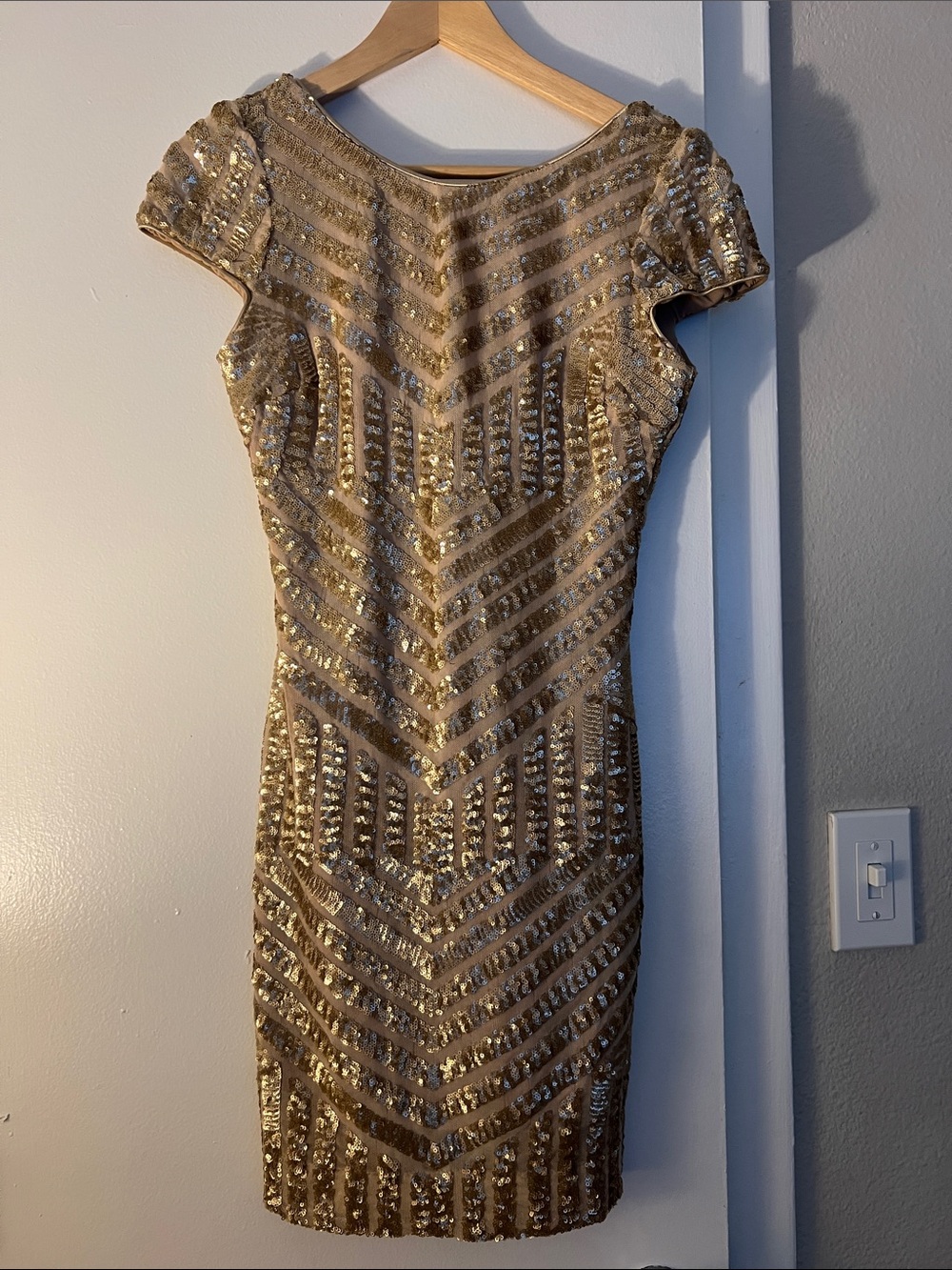 Dress the Population Gold Sequin Bodycon Mini Dress Medium